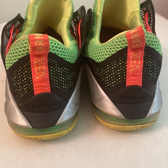 Nike LeBron 12 Low Remix 724557-003 shoes